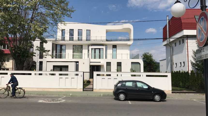 Casă unifamilială Văleni de Munte (08/2014)