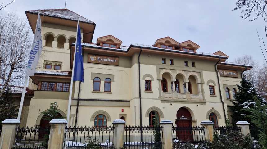 Banca Exim (10/2013)